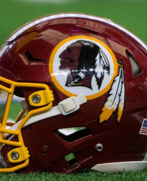 Rasszizmus miatt eltávolították egy NFL-csapat logóját a Fortine-ból