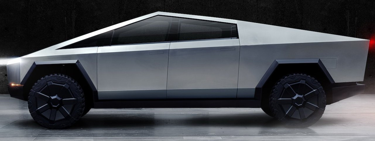 Elon Musk megvillantotta a szörnyetegét New Yorkban